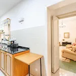 Enormous Luxury 3-storey Townhouse, Rooftop Egas1-1 * 弗洛里亚纳