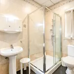 Enormous Luxury 3-storey Townhouse, Rooftop Egas1-1 *