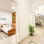 Enormous Luxury 3-storey Townhouse, Rooftop Egas1-1 * 弗洛里亚纳