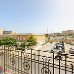 Enormous Luxury 3-storey Townhouse, Rooftop Egas1-1 度假居 弗洛里亚纳