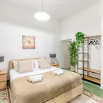 Enormous Luxury 3-storey Townhouse, Rooftop Egas1-1 * 弗洛里亚纳