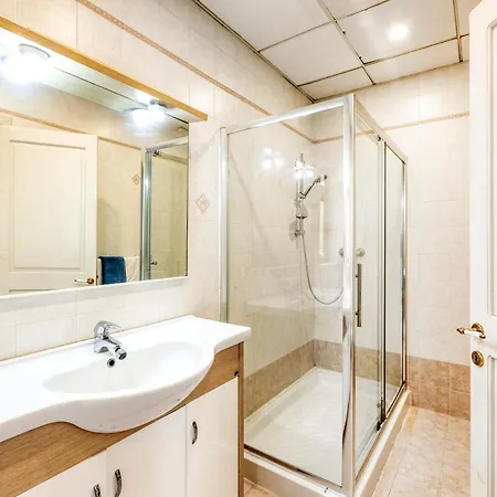 Enormous Luxury 3-storey Townhouse, Rooftop Egas1-1 * Il-Furjana