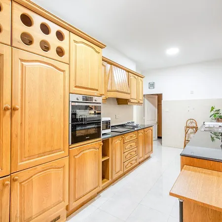 Enormous Luxury 3-storey Townhouse, Rooftop Egas1-1 * Il-Furjana